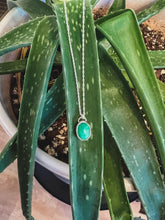 Load image into Gallery viewer, Quantzite Necklace
