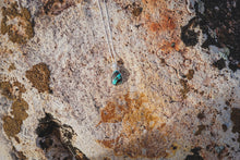 Load image into Gallery viewer, Carico Lake Teardrop Necklace
